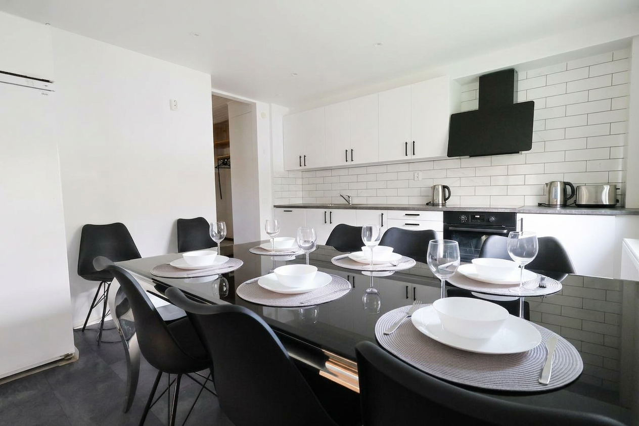 Furnished home in Angered, Göteborg for work teams, 5 bedrooms and space for 12 people